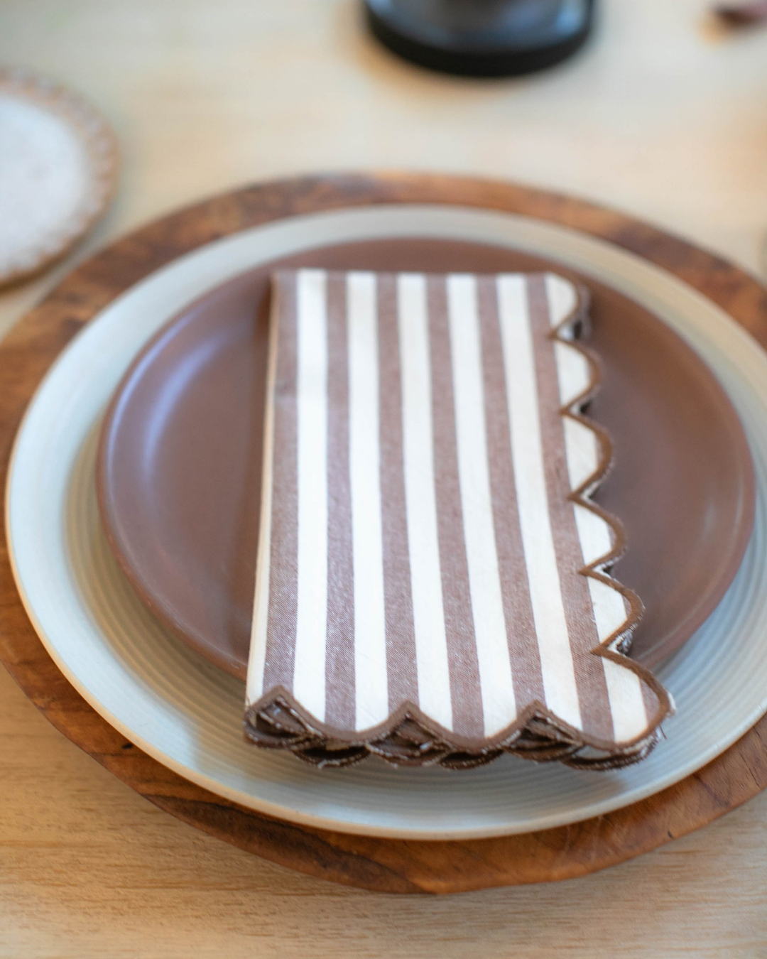 Charlotte Scalloped Napkin
